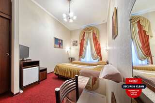 Гостиница Мини-отель Роял Антарес Санкт-Петербург Стандартный двухместный номер с 1 кроватью или 2 отдельными кроватями-1