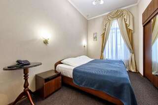 Гостиница Мини-отель Роял Антарес Санкт-Петербург Стандартный двухместный номер с 1 кроватью или 2 отдельными кроватями-18