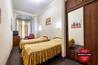 Гостиница Мини-отель Роял Антарес Санкт-Петербург Стандартный двухместный номер с 1 кроватью или 2 отдельными кроватями-24