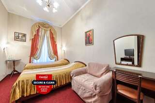 Гостиница Мини-отель Роял Антарес Санкт-Петербург Стандартный двухместный номер с 1 кроватью или 2 отдельными кроватями-5